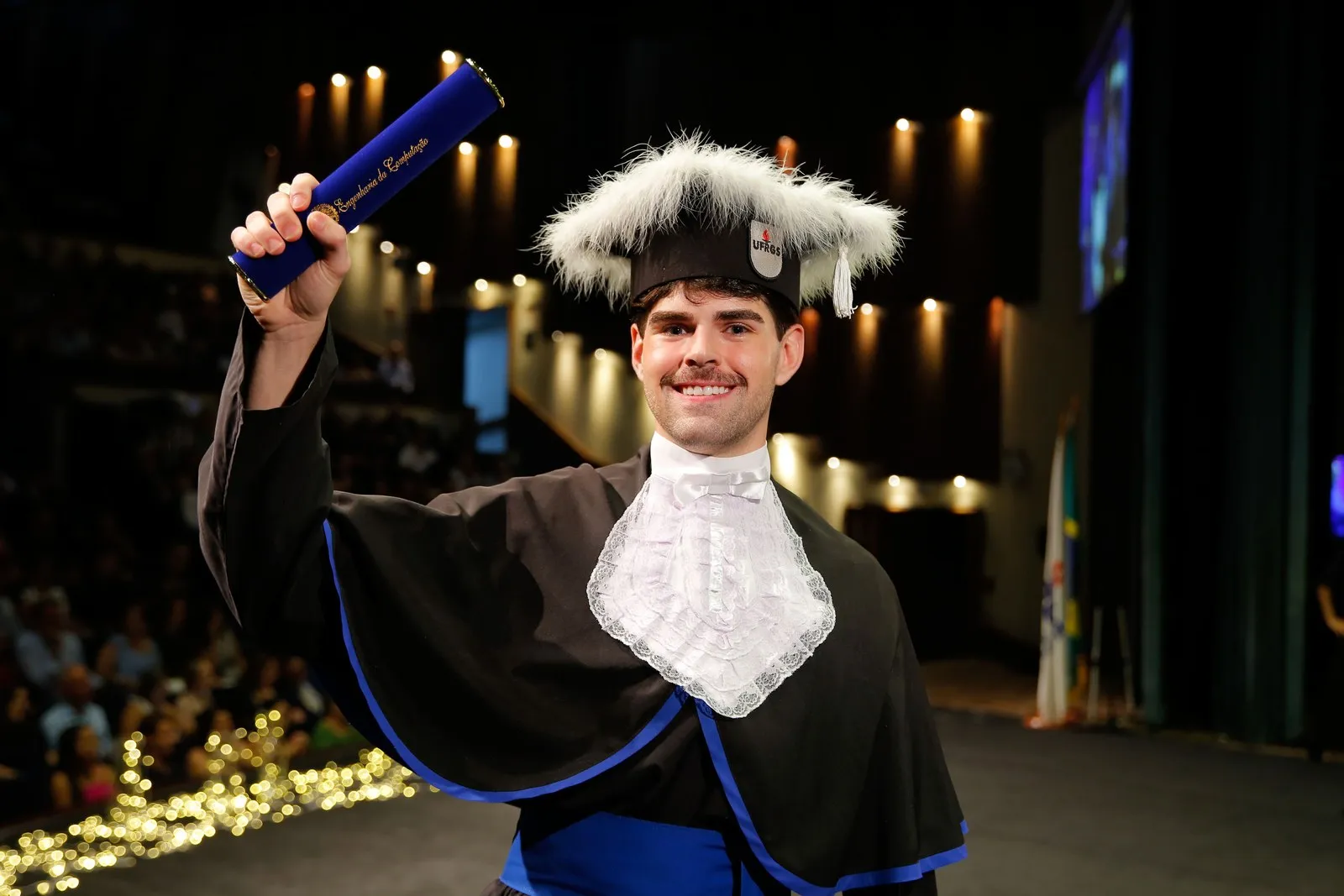 Fernando Utzig at his Computer Engineering graduation ceremony