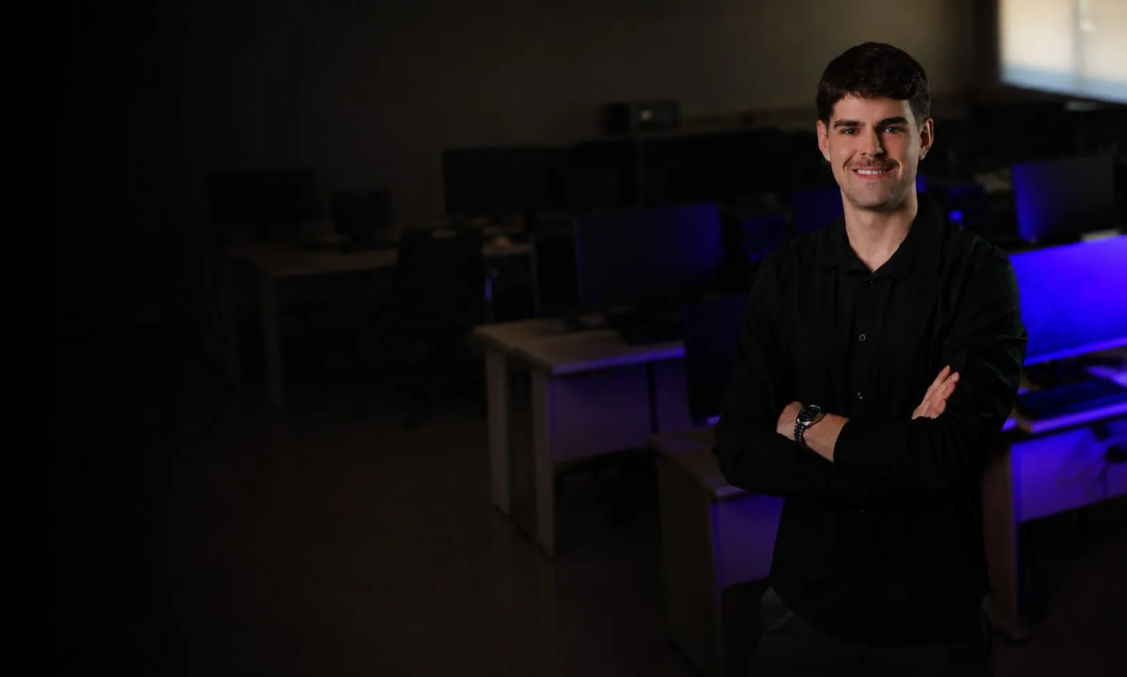 Fernando Utzig in the university computer lab